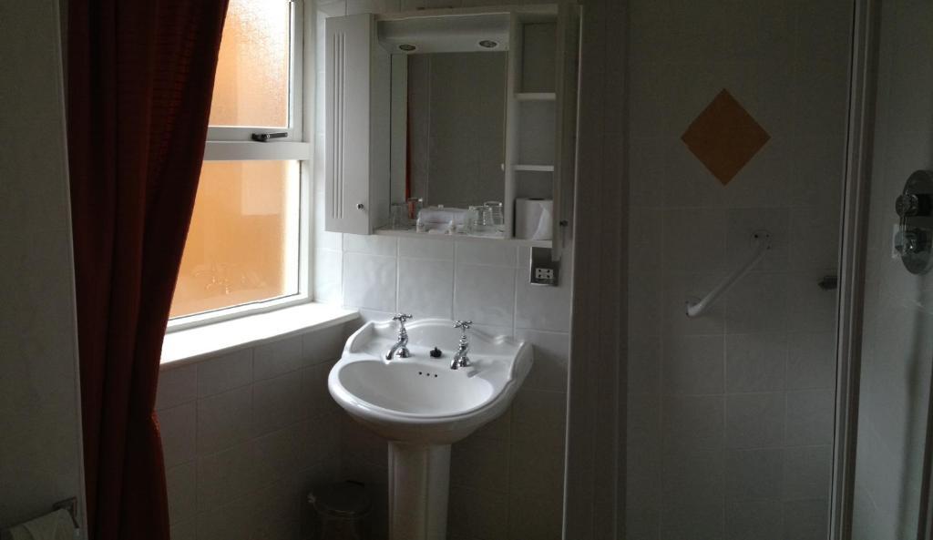 Virginia'S Guesthouse Kenmare Chambre photo